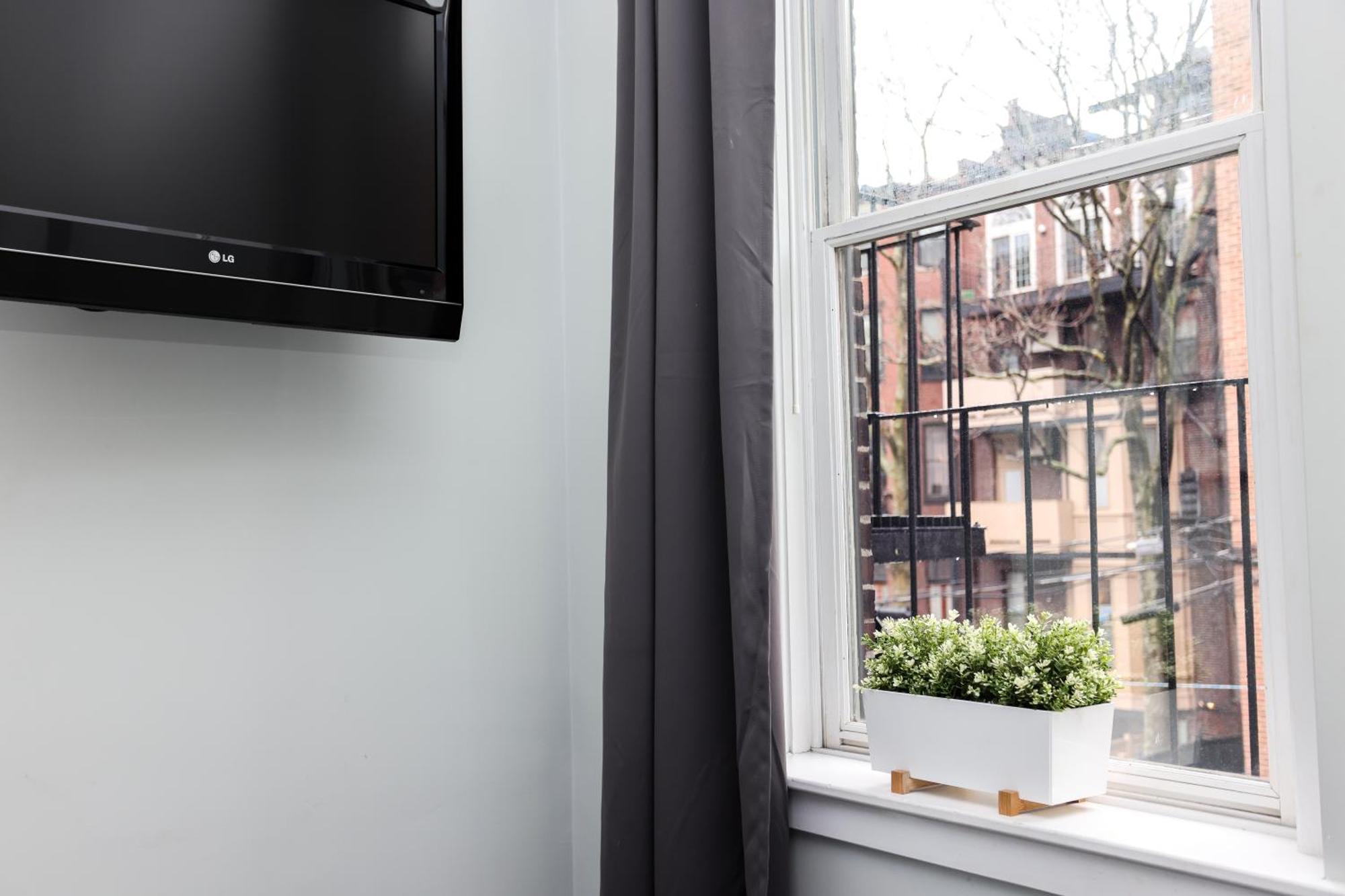 Cozy Studio On Newbury Street, #1 Бостон Екстер'єр фото